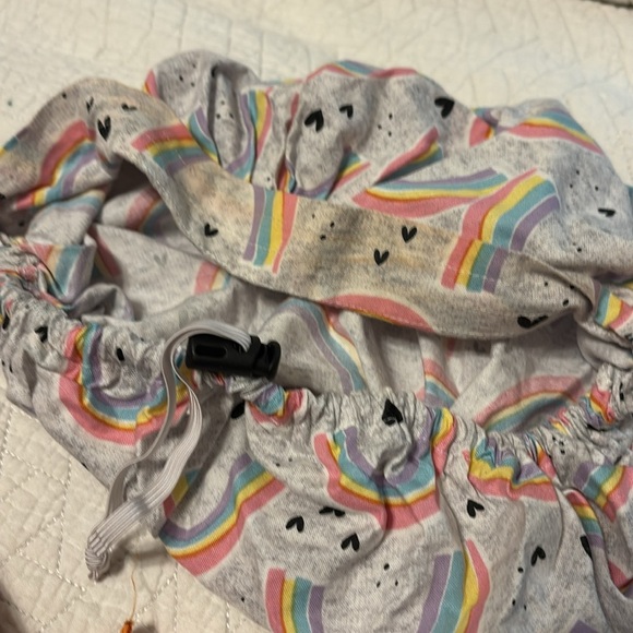 4 scrub caps peace love rainbows elephants - Picture 8 of 8